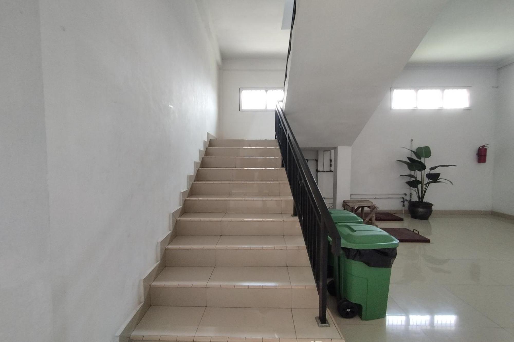 Rich Guesthouse Jambi Exterior photo